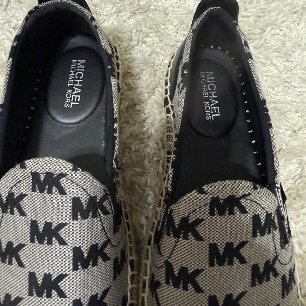 Michael Kors nwot chic